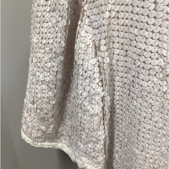 Saks Fifth avenue short sleeve sequin top - Picture 4 of 9